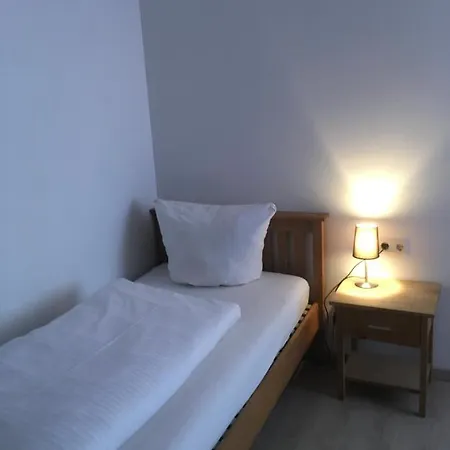 Hotel-pension Zum Paradies 2*