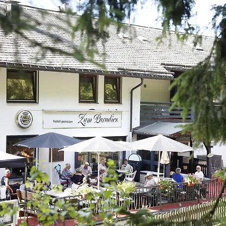 Hotel-pension Zum Paradies Otel