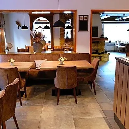 Hotel-pension Zum Paradies Willingen (Upland)