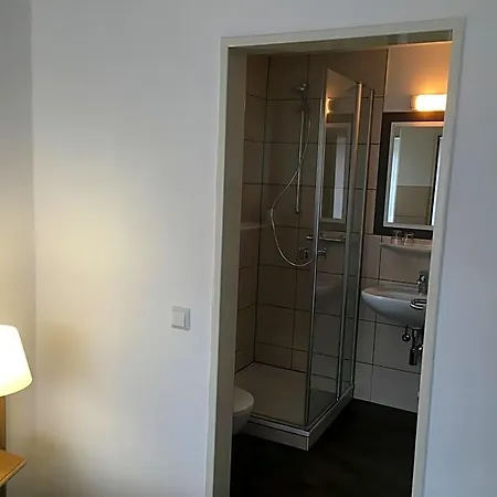Hotel-pension Zum Paradies Hotel 2*