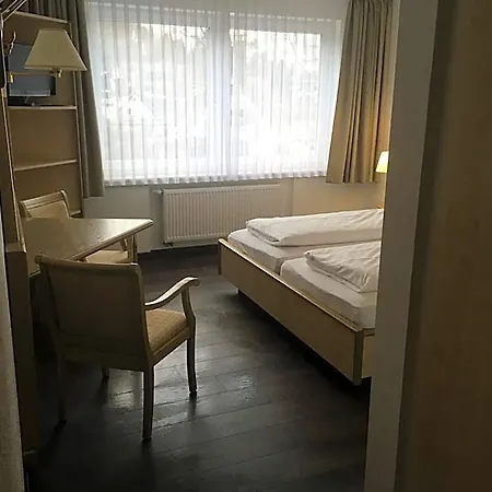 Hotel-pension Zum Paradies 2*