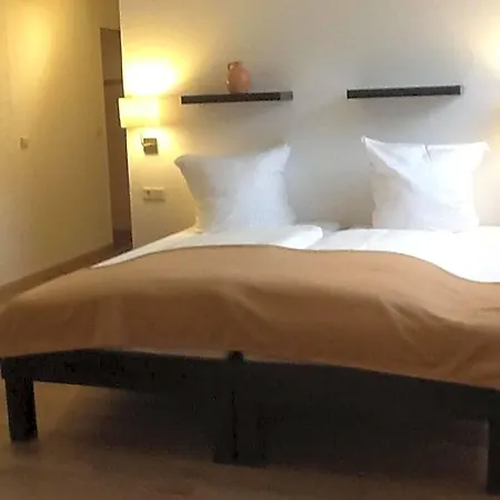 فندق Hotel-pension Zum Paradies فيلنغن