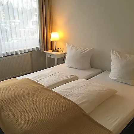 Hotel-pension Zum Paradies Hotel 2*