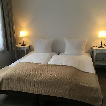 Hotel-pension Zum Paradies Отель 2*