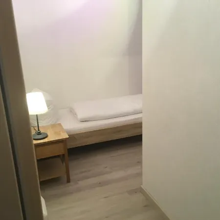 Отель Hotel-pension Zum Paradies 2*