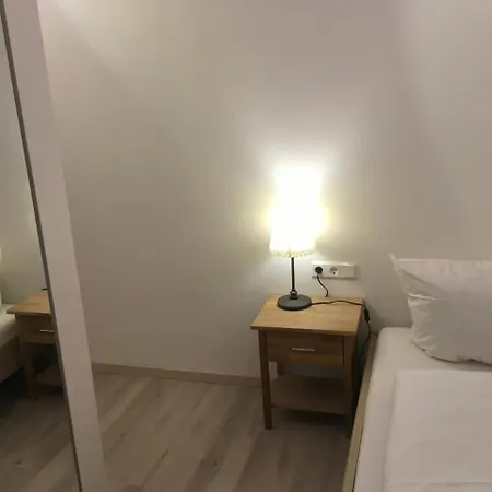 Hotel-pension Zum Paradies Отель 2*
