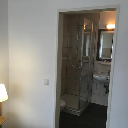 Hotel Hotel-pension Zum Paradies 2*
