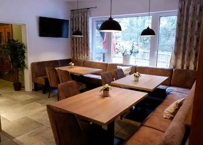 Hotel-pension Zum Paradies 2*