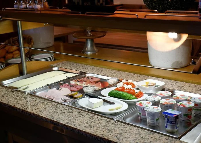 Hotel Hotel-pension Zum Paradies 2*